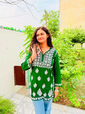 Dark Green Lakhnavi Chikankari Short Kurti – Pure Cotton with Elegant White Hand Embroidery ☘️