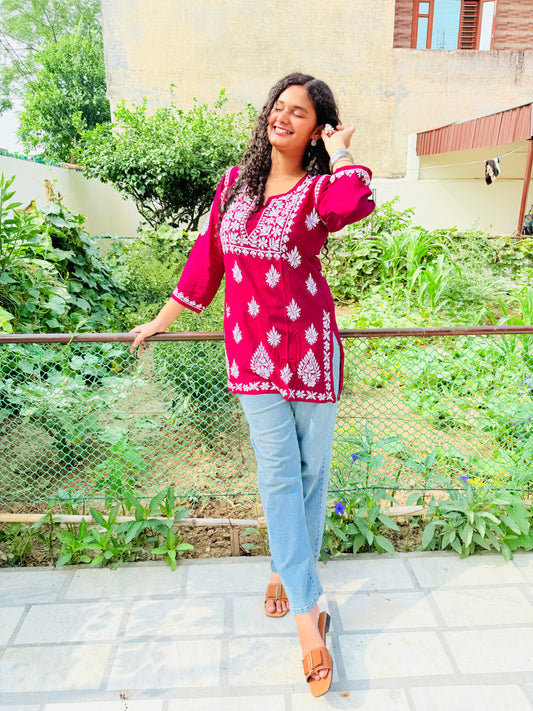 Rani Pink Lakhnavi Chikankari Short Kurti – Pure Cotton with Elegant White Hand Embroidery 🦚