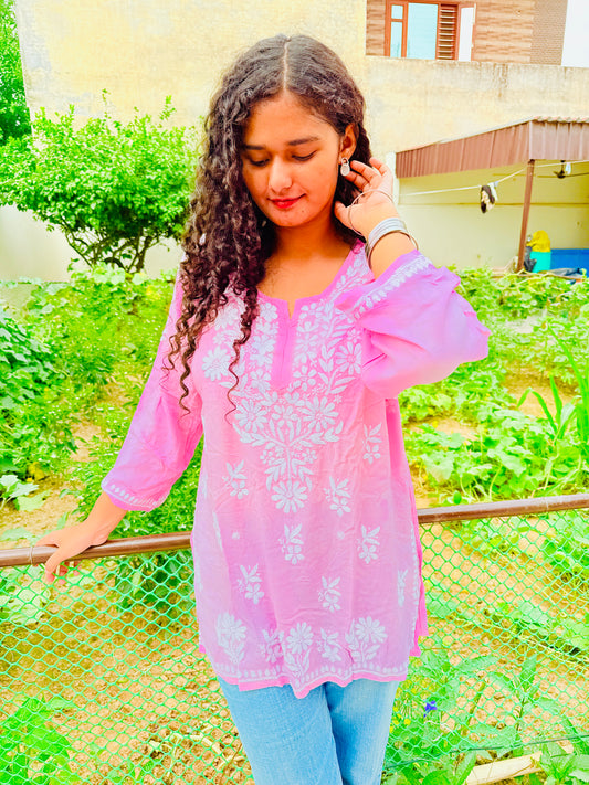 Baby Pink Lakhnavi Chikankari Short Kurti – Pure Cotton with Handcrafted White Embroidery 💗