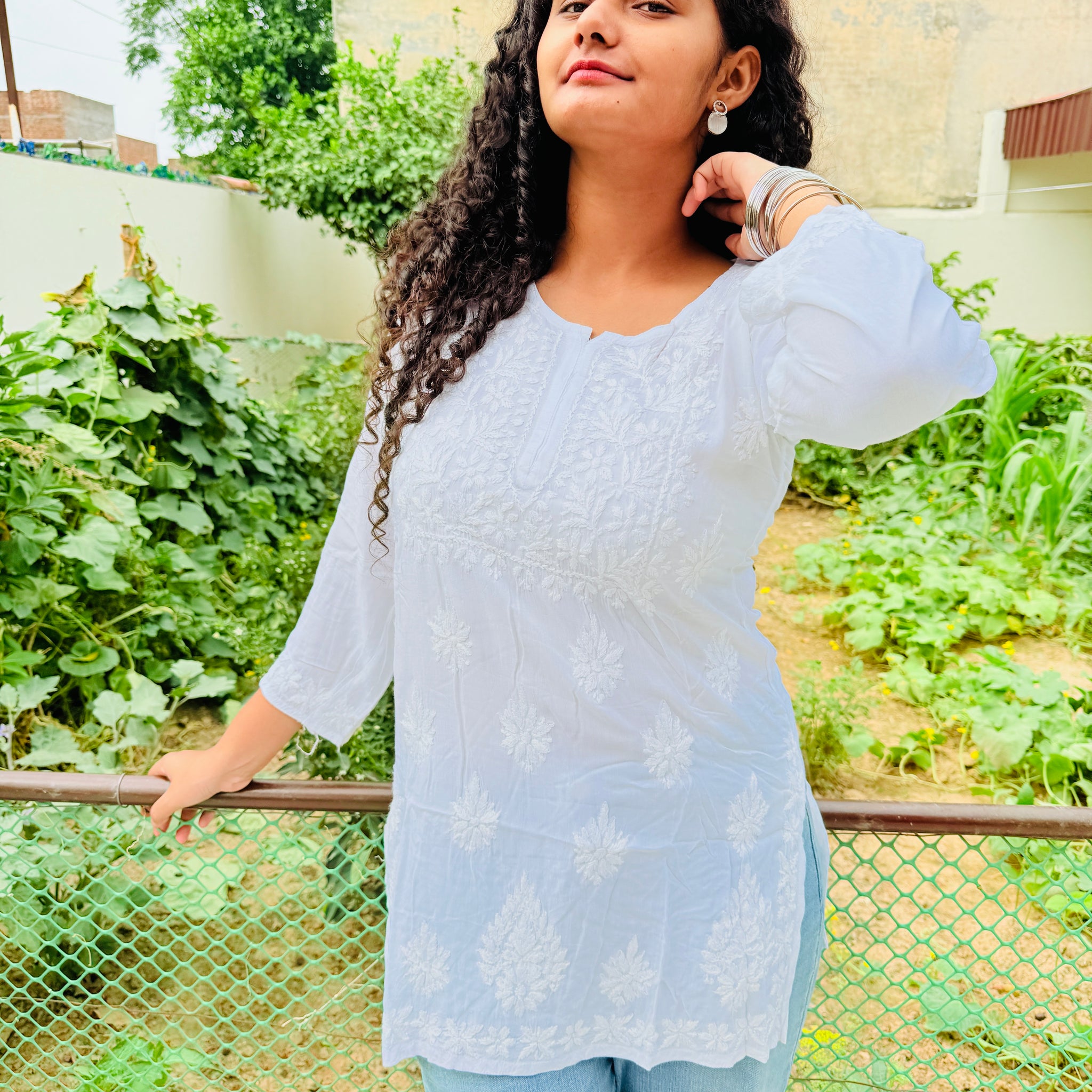 Classic White Lakhnavi Chikankari Short Kurti – 100% Handcrafted Elegance on Soft Cotton 🕊️