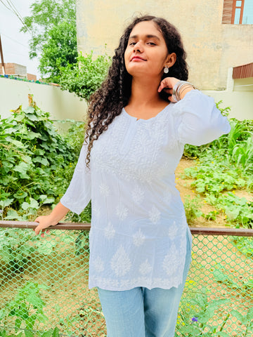Classic White Lakhnavi Chikankari Short Kurti – 100% Handcrafted Elegance on Soft Cotton 🕊️